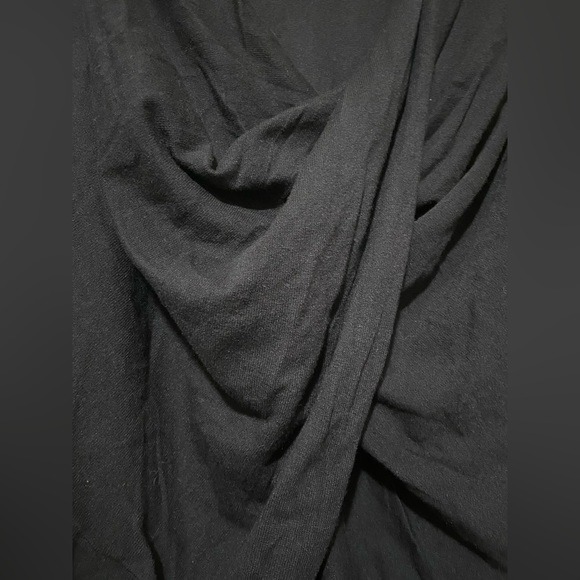 Sego Crossover Top | Black - Picture 5 of 9